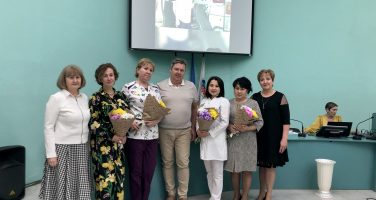 В большом конференц-зале Александро-Мариинской больницы состоялось награждение медицинских сестёр