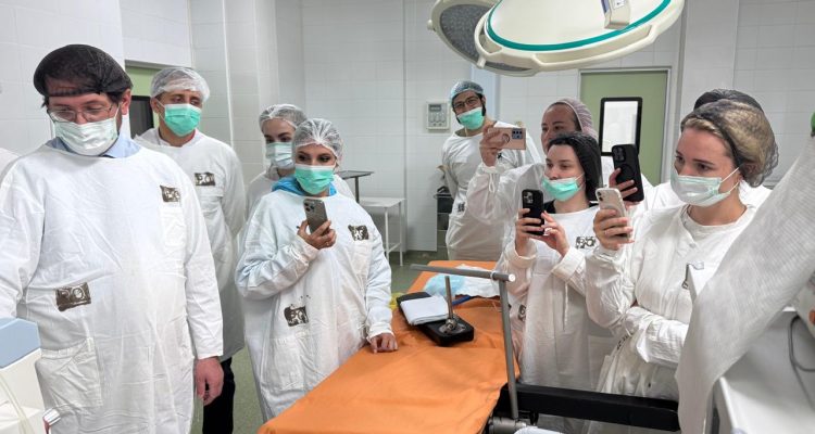 Астраханские врачи изучают новые методики реанимации новорожденных, нуждающихся в хирургической помощи